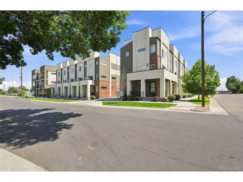 3820 Olive Street #3