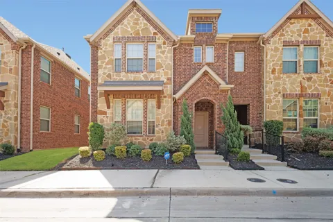 2244 Lasso Court