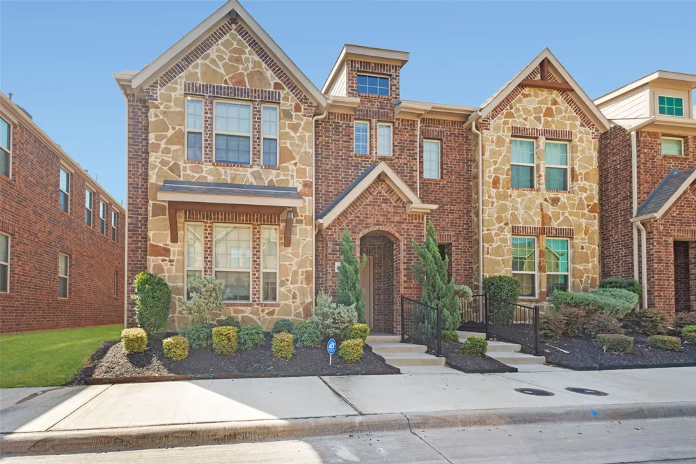 2244 Lasso Court Mesquite, TX 75149