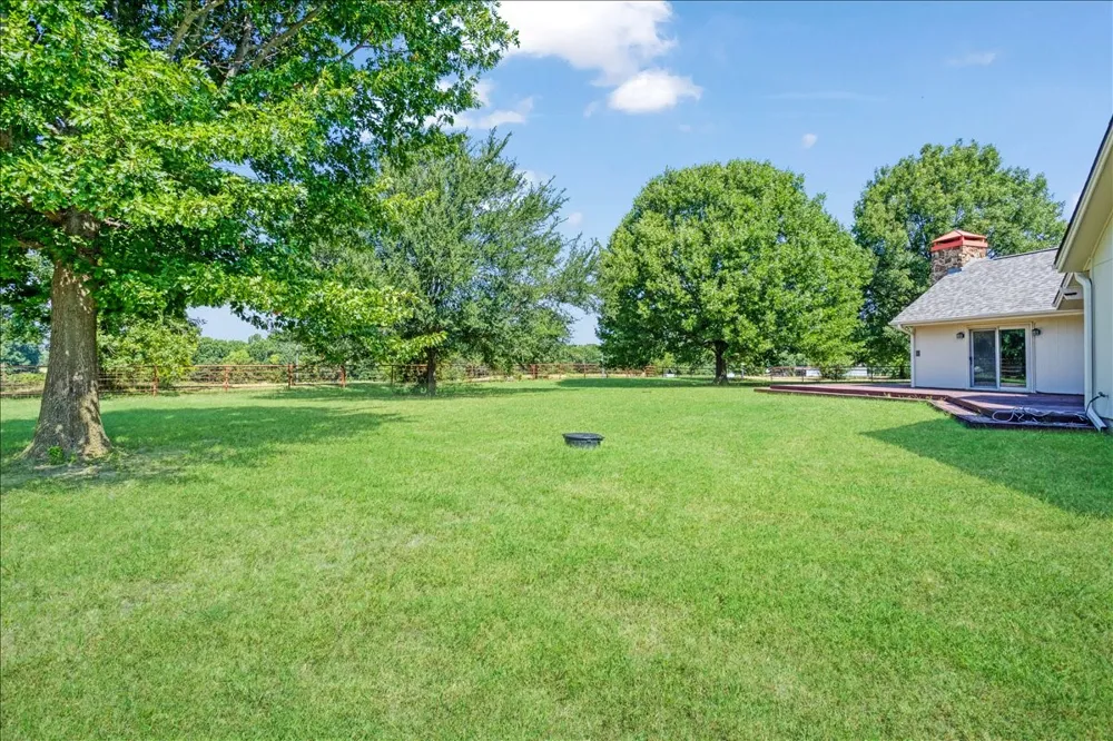 5393 State Highway 5 Van Alstyne, TX 75495