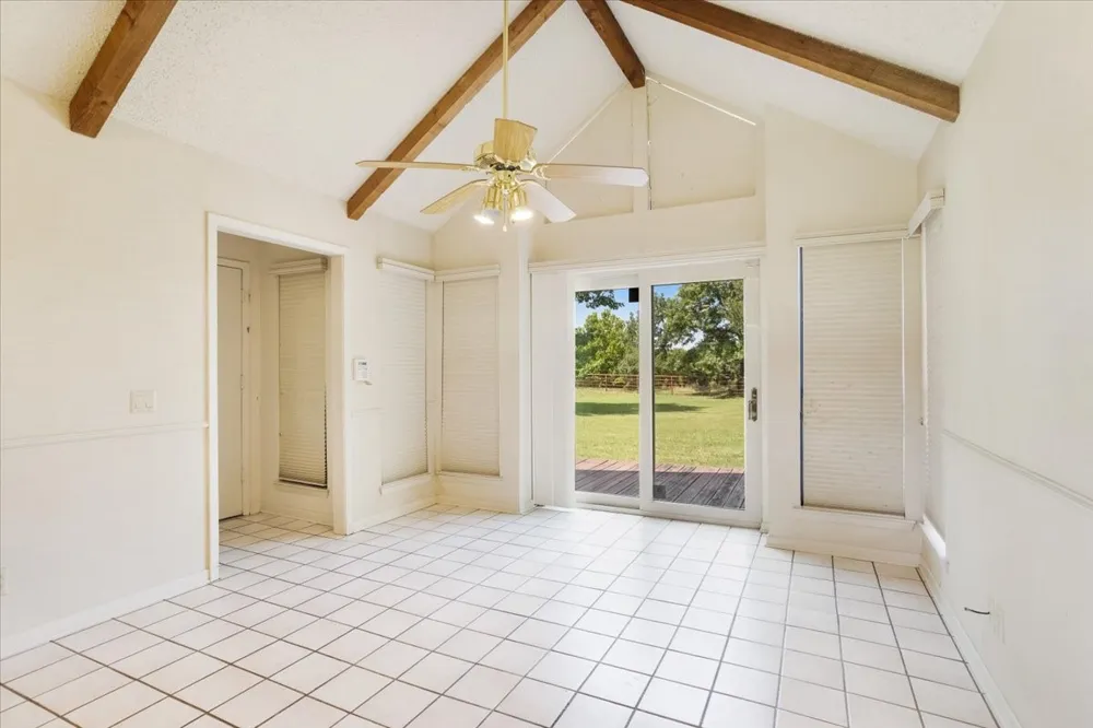 5393 State Highway 5 Van Alstyne, TX 75495