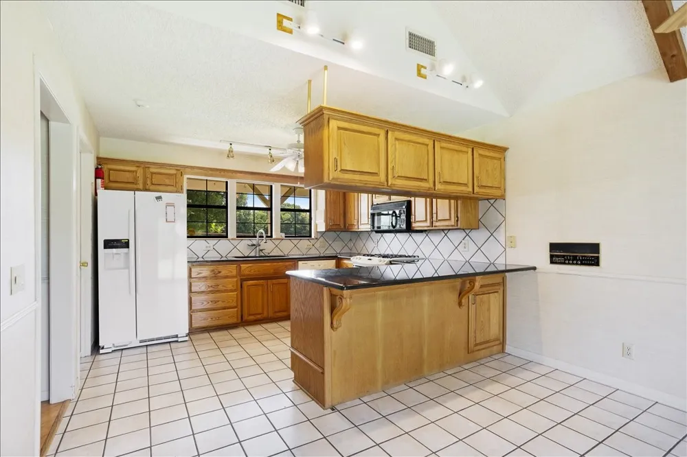 5393 State Highway 5 Van Alstyne, TX 75495