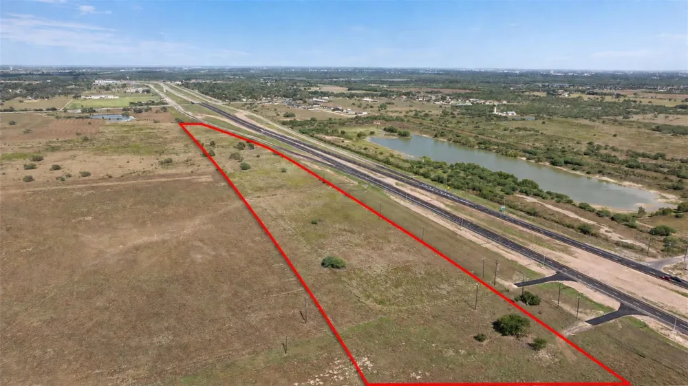 18804 Nw Zac Lentz Parkway Victoria, TX 77905