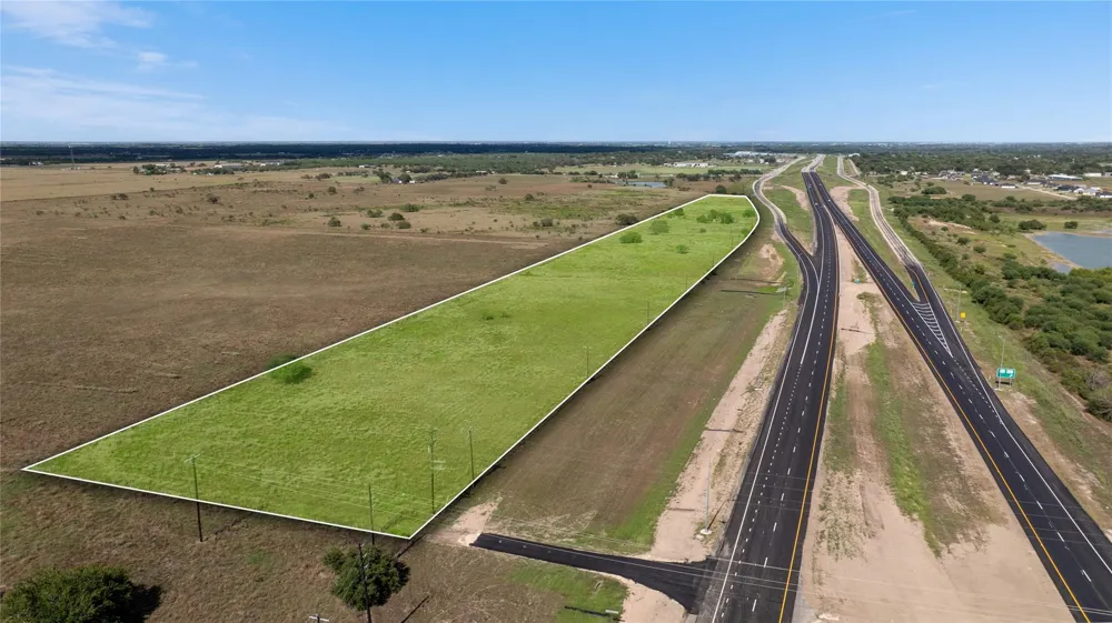 18804 Nw Zac Lentz Parkway Victoria, TX 77905
