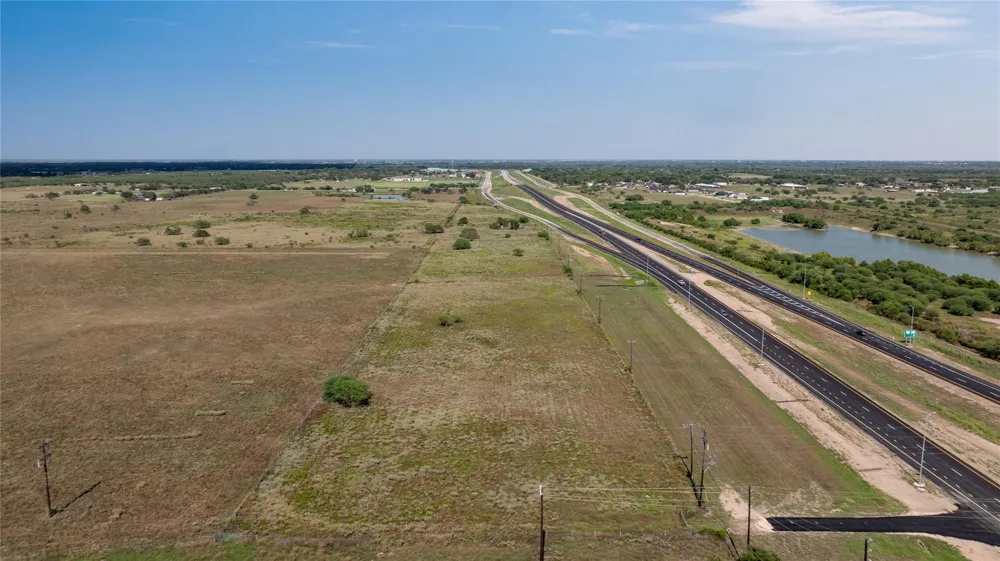 18804 Nw Zac Lentz Parkway Victoria, TX 77905