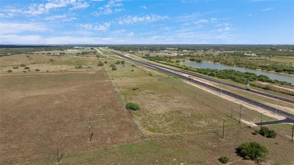 18804 Nw Zac Lentz Parkway Victoria, TX 77905
