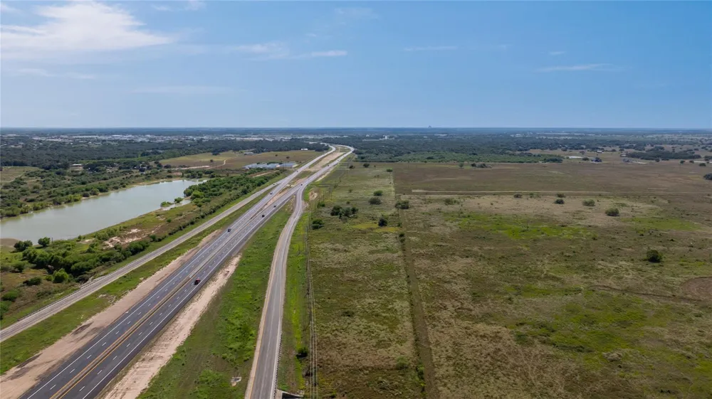 18804 Nw Zac Lentz Parkway Victoria, TX 77905