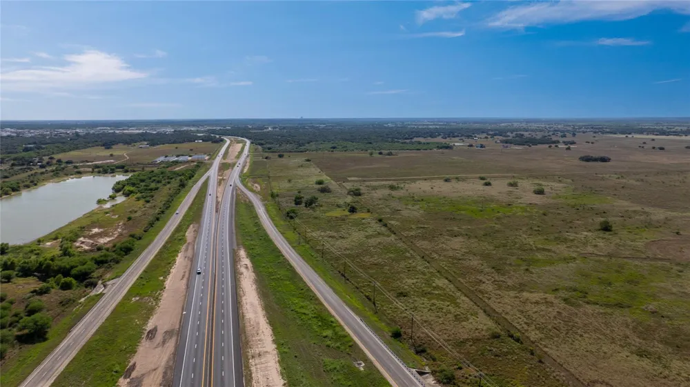 18804 Nw Zac Lentz Parkway Victoria, TX 77905