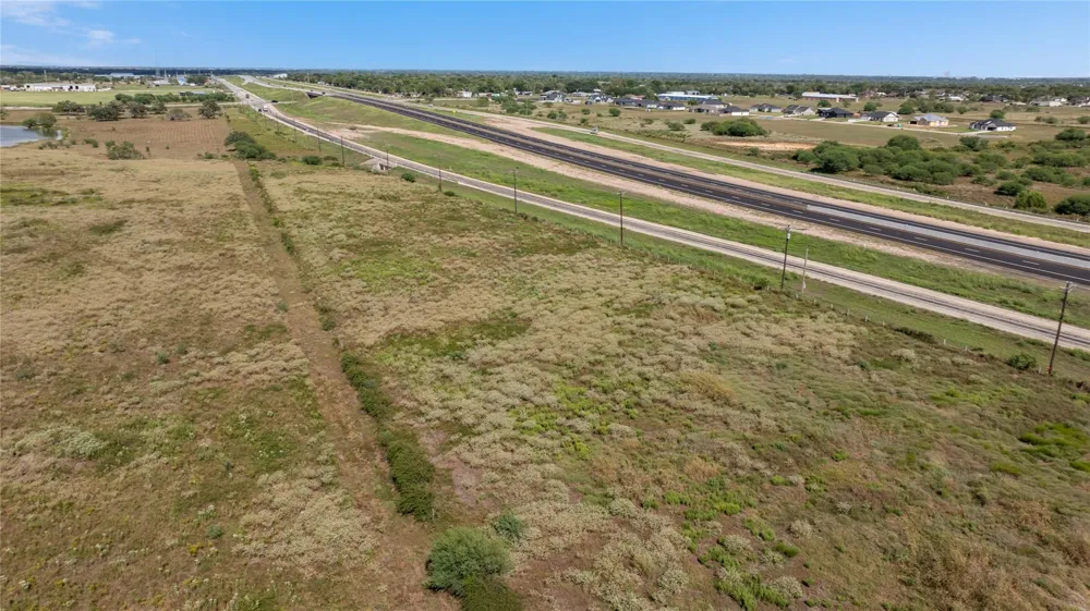 18804 Nw Zac Lentz Parkway Victoria, TX 77905