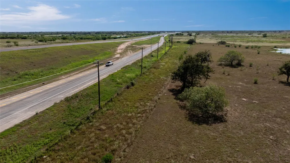 18804 Nw Zac Lentz Parkway Victoria, TX 77905