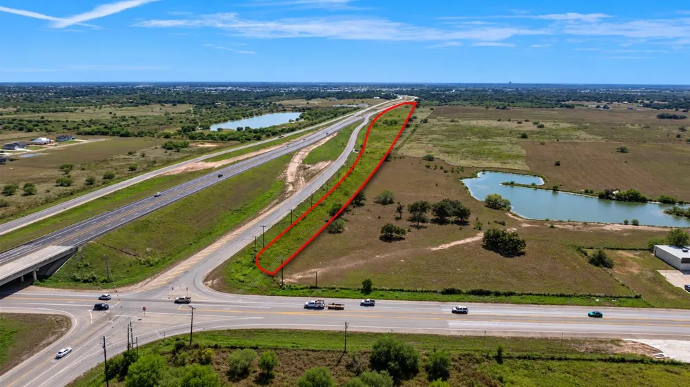 18804 Nw Zac Lentz Parkway Victoria, TX 77905