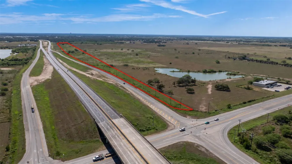 18804 Nw Zac Lentz Parkway Victoria, TX 77905
