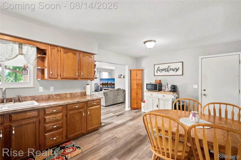 10215 W Frances Road Flushing Charter Township, MI 48433
