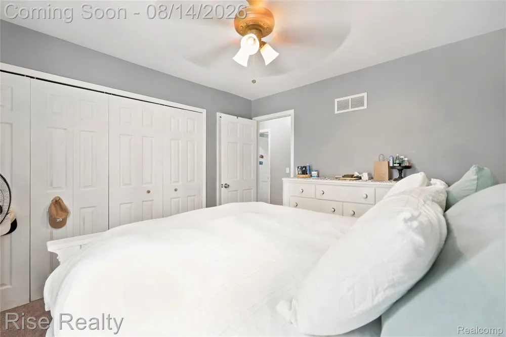 10215 W Frances Road Flushing Charter Township, MI 48433
