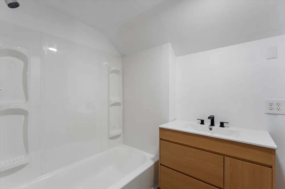 1118 Colfax Avenue Benton Harbor City, MI 49022