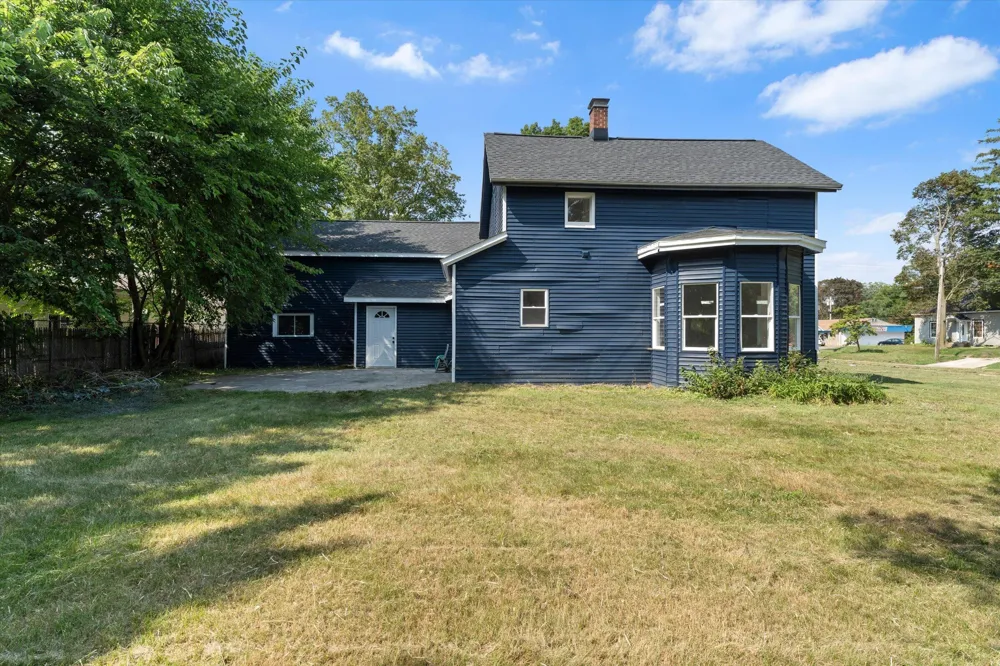 1118 Colfax Avenue Benton Harbor City, MI 49022