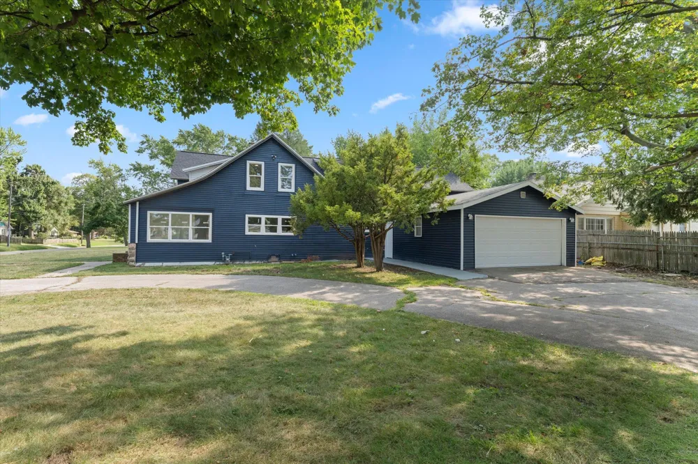 1118 Colfax Avenue Benton Harbor City, MI 49022