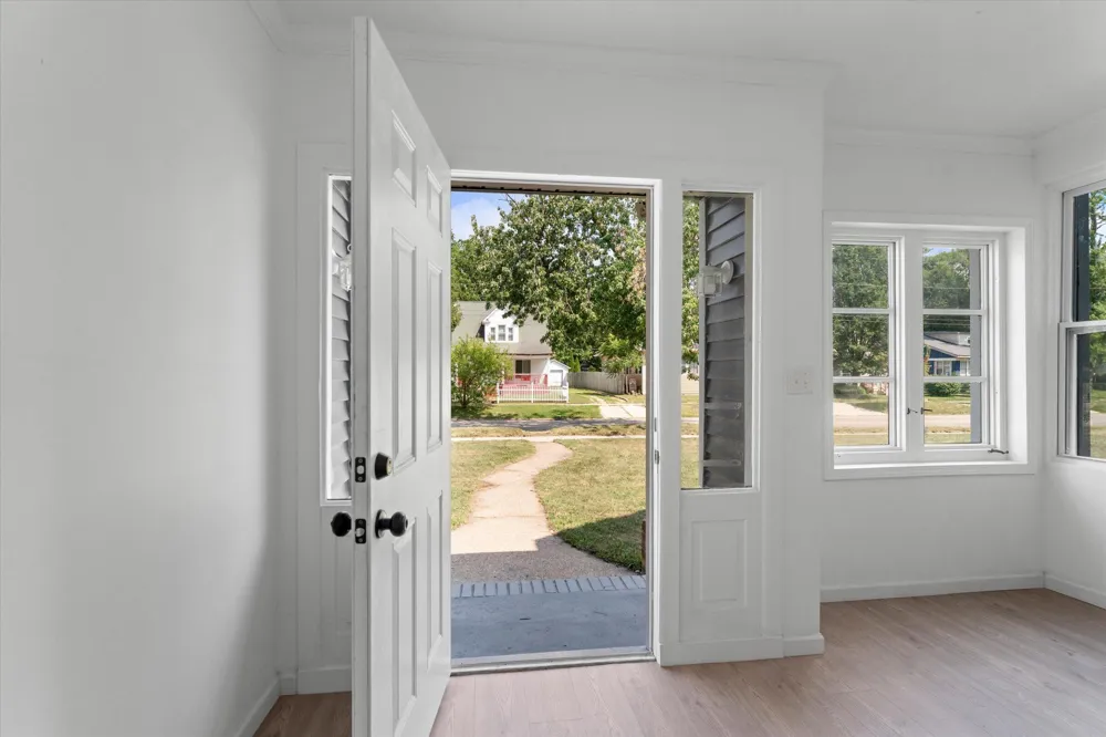 1118 Colfax Avenue Benton Harbor City, MI 49022
