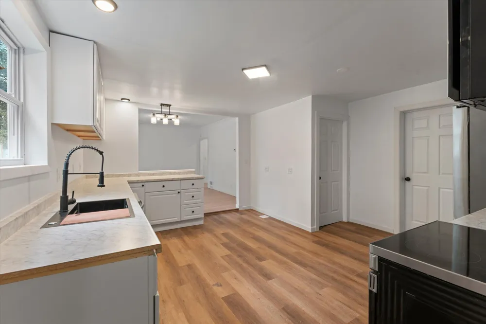 1118 Colfax Avenue Benton Harbor City, MI 49022