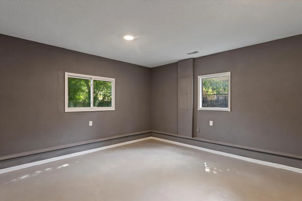 1118 Colfax Avenue Benton Harbor City, MI 49022