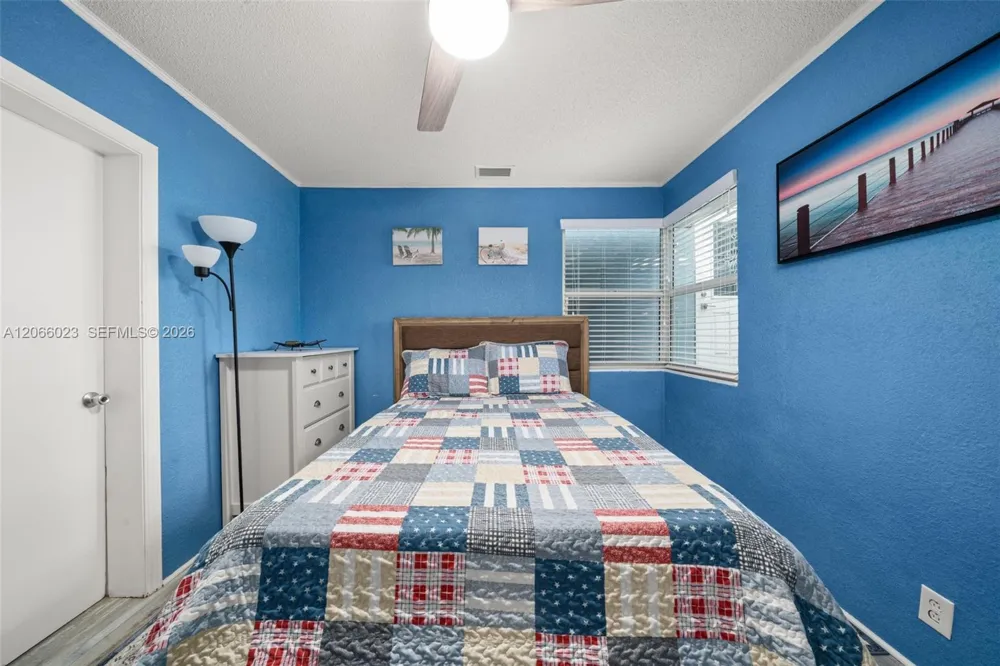 137 McCoy Dr Lake Placid, FL 33852