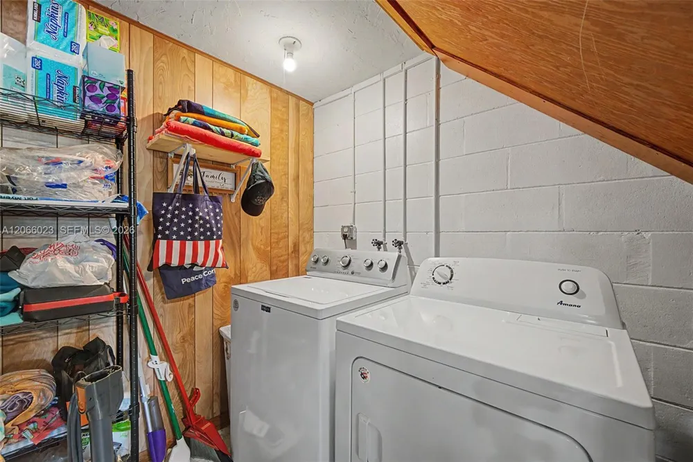 137 McCoy Dr Lake Placid, FL 33852