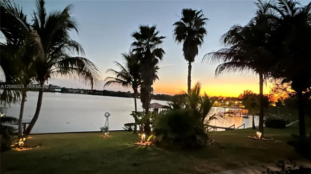 137 McCoy Dr Lake Placid, FL 33852