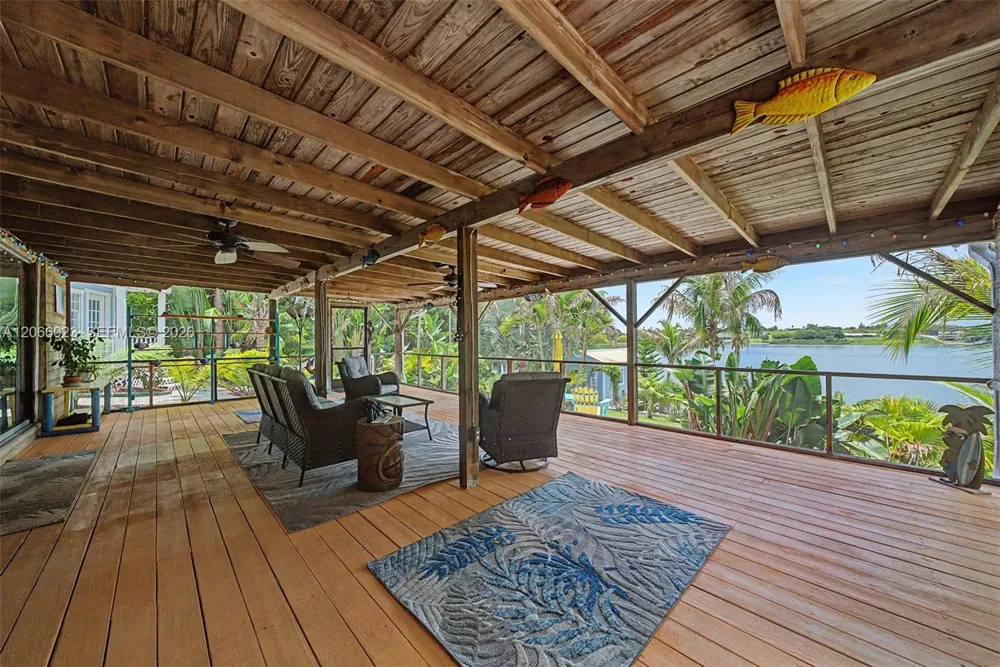 137 McCoy Dr Lake Placid, FL 33852