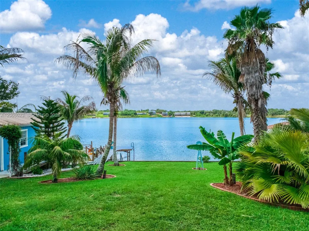 137 McCoy Dr Lake Placid, FL 33852