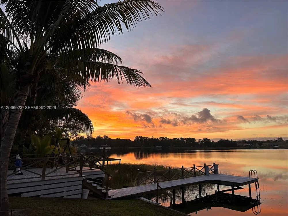 137 McCoy Dr Lake Placid, FL 33852