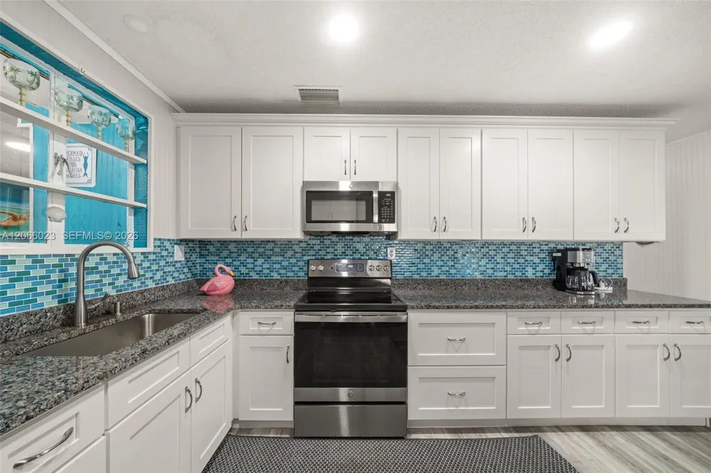 137 McCoy Dr Lake Placid, FL 33852
