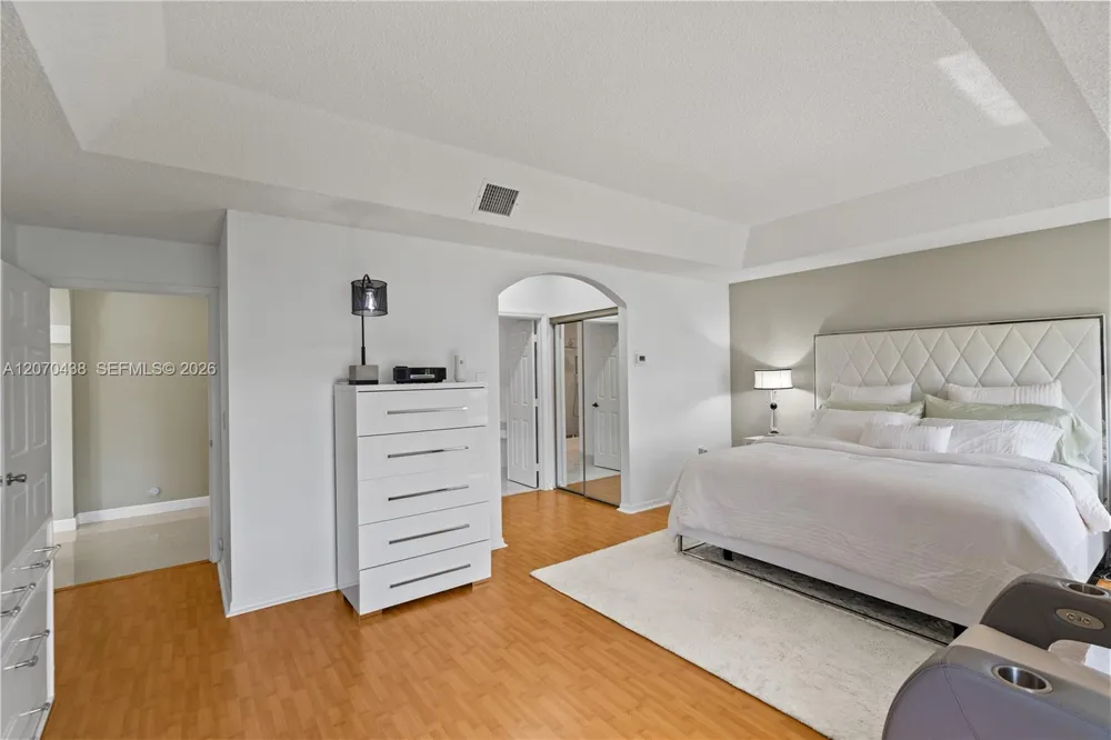 451 NW 194th Ave Pembroke Pines, FL 33029
