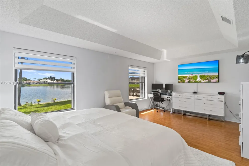 451 NW 194th Ave Pembroke Pines, FL 33029
