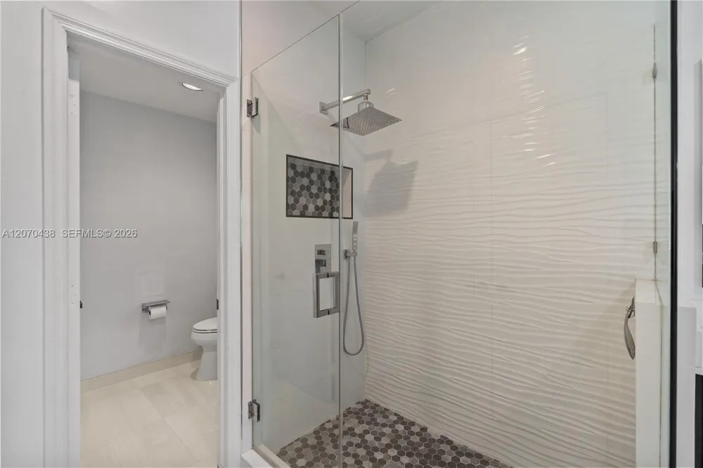 451 NW 194th Ave Pembroke Pines, FL 33029