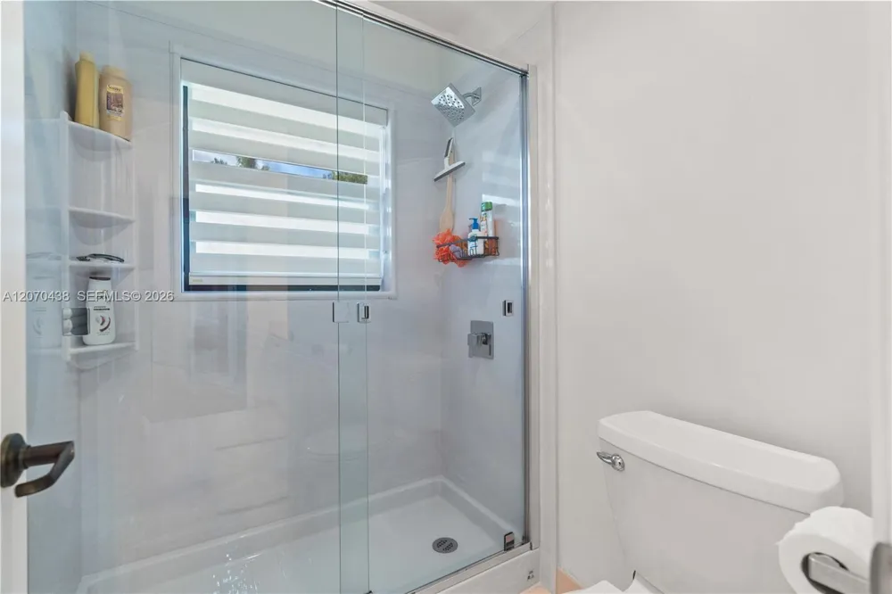 451 NW 194th Ave Pembroke Pines, FL 33029