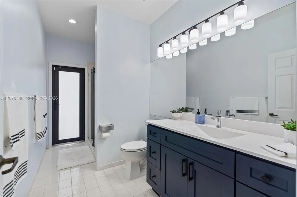 451 NW 194th Ave Pembroke Pines, FL 33029
