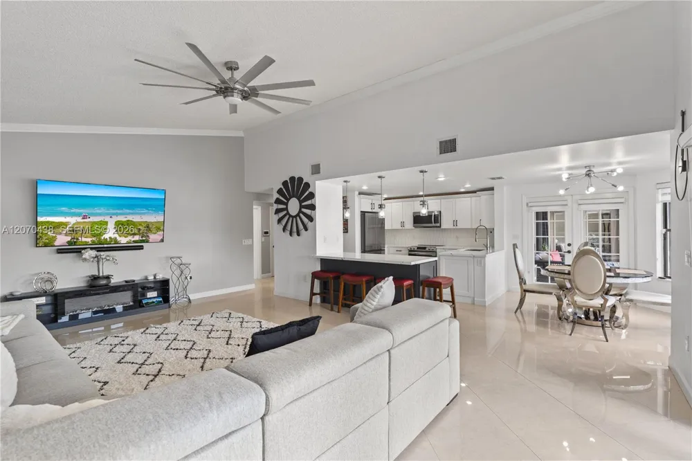 451 NW 194th Ave Pembroke Pines, FL 33029