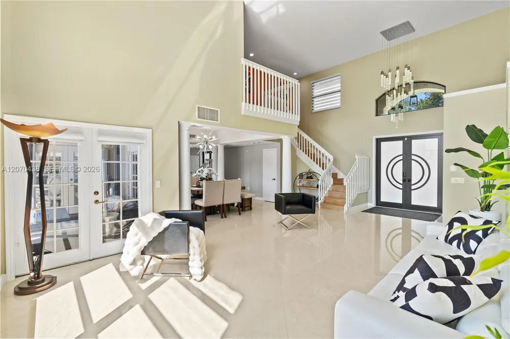451 NW 194th Ave Pembroke Pines, FL 33029