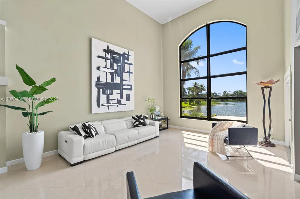 451 NW 194th Ave Pembroke Pines, FL 33029