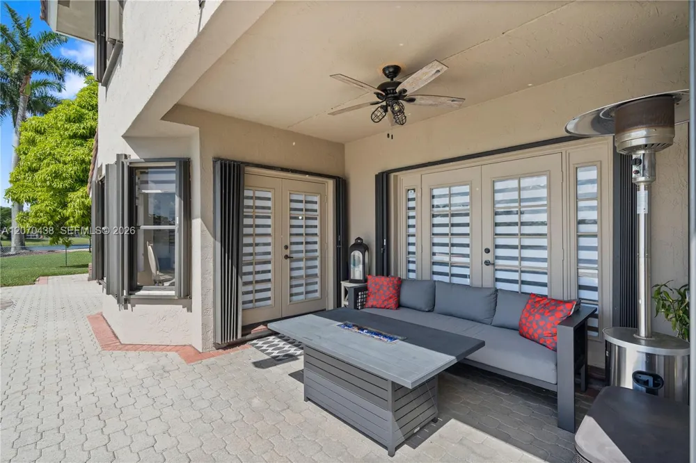 451 NW 194th Ave Pembroke Pines, FL 33029