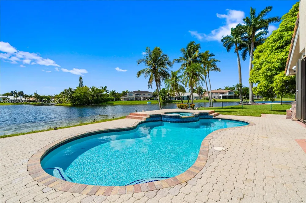 451 NW 194th Ave Pembroke Pines, FL 33029