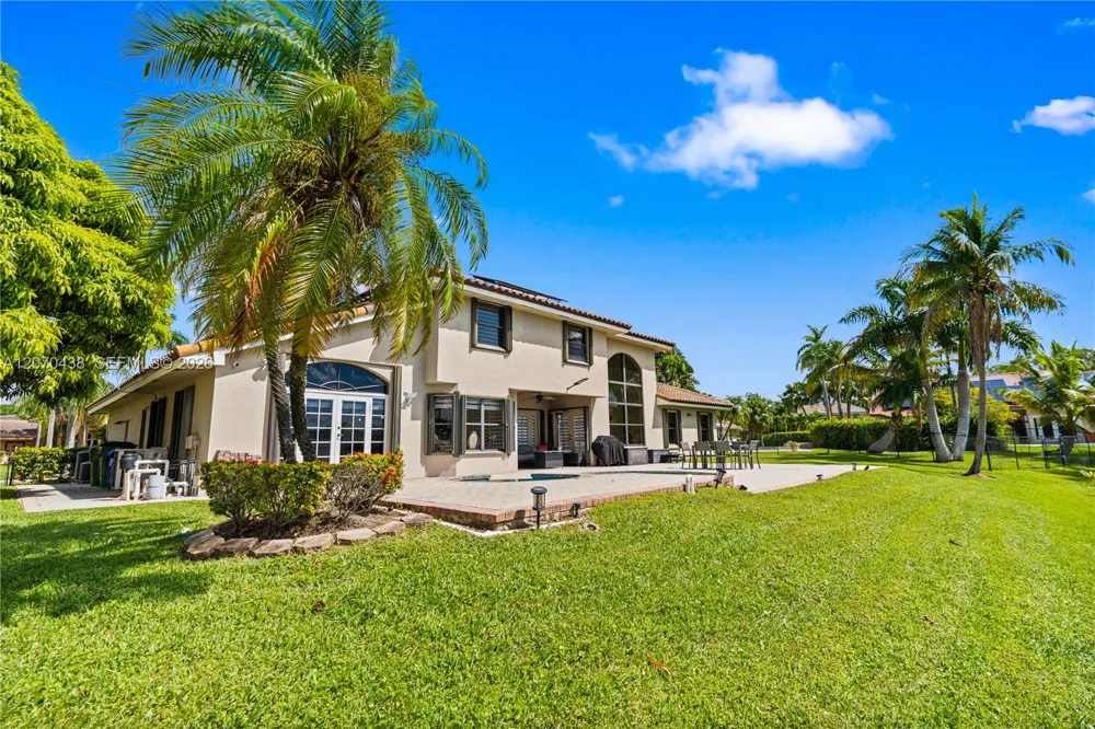 451 NW 194th Ave Pembroke Pines, FL 33029