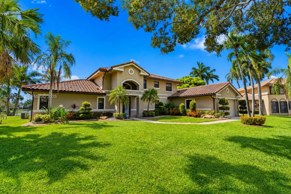 451 NW 194th Ave Pembroke Pines, FL 33029