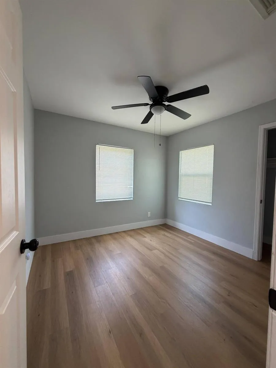 217 E 24TH STREET Riviera Beach, FL 33404
