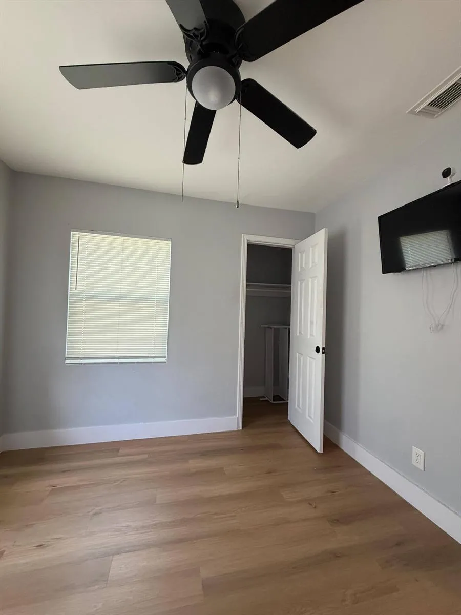 217 E 24TH STREET Riviera Beach, FL 33404