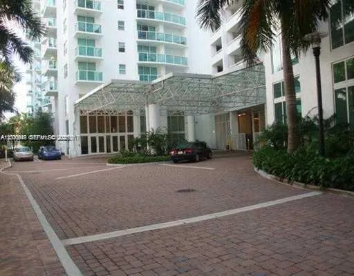 41 SE 5th St #516 Miami, FL 33131