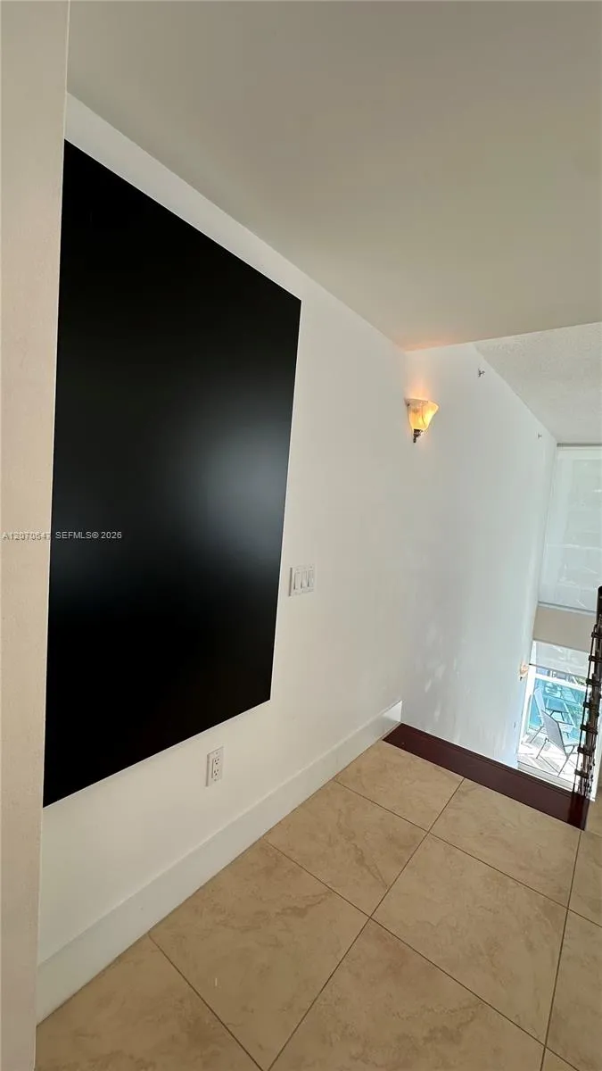 41 SE 5th St #516 Miami, FL 33131