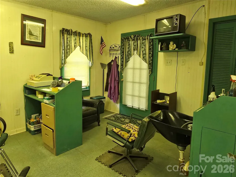 9110 Wilson Road Hildebran, NC 28637