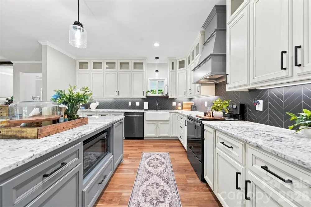 34 Colts Neck Lane Taylorsville, NC 28681