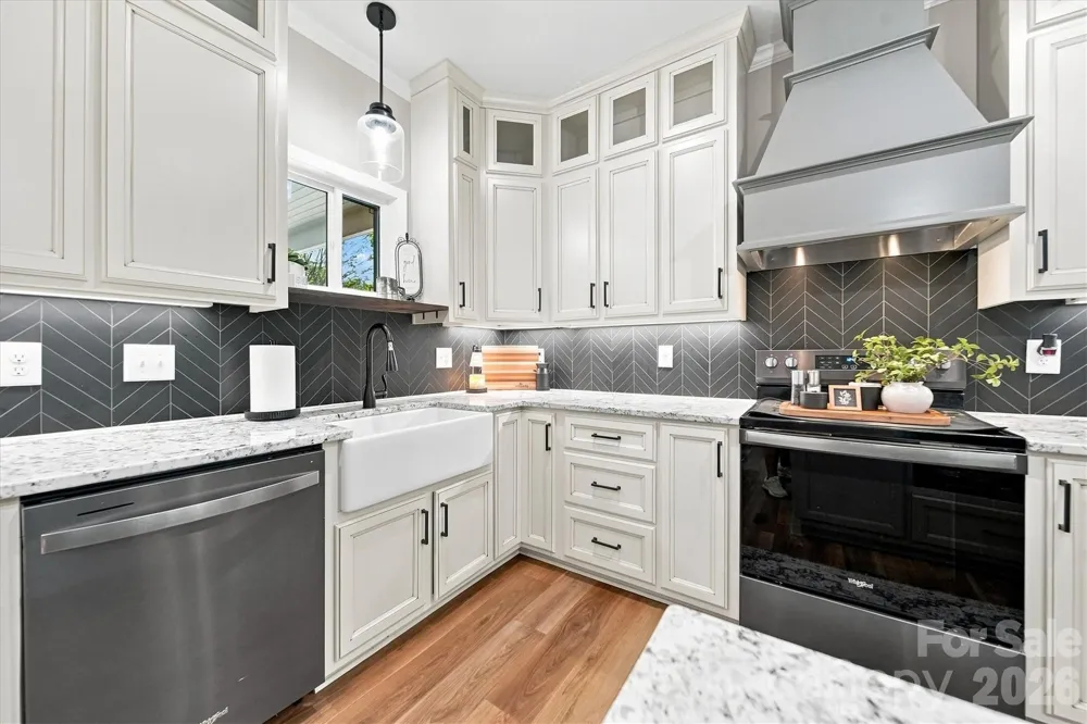 34 Colts Neck Lane Taylorsville, NC 28681